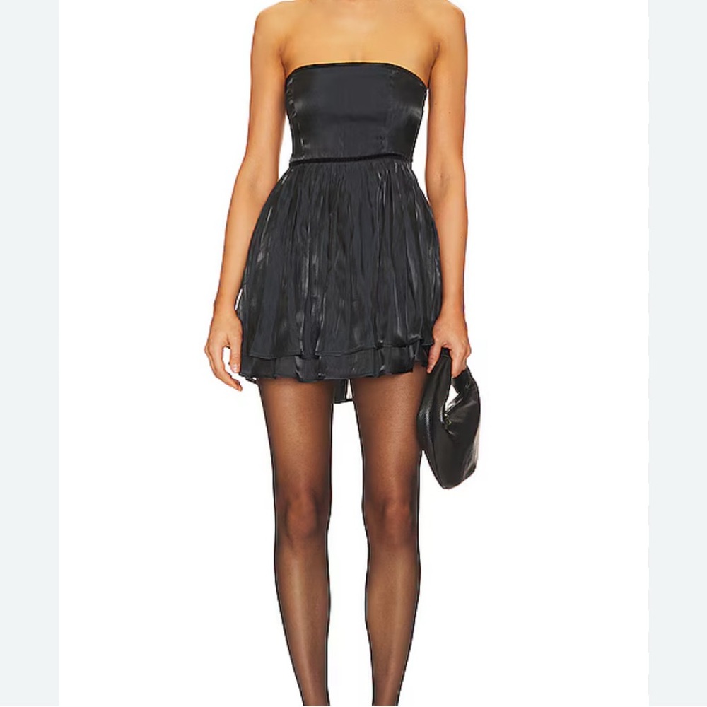 Elegant Black Strapless Dress